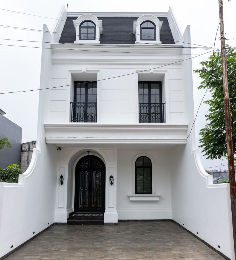 rumah mewah bergaya american classic